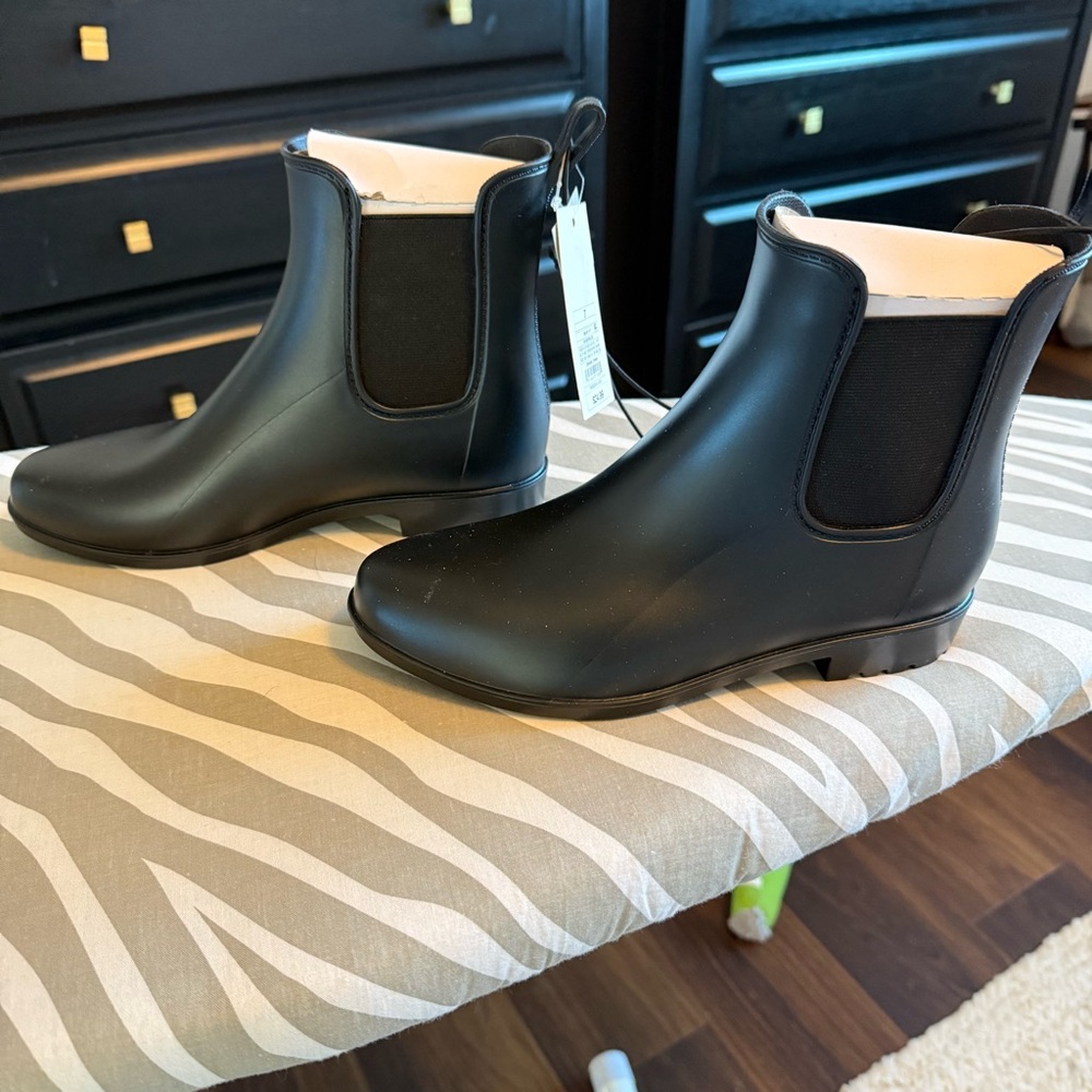 NWT A New Day Chelsea Ankle Boot Black Size 7 - Picture 3 of 12